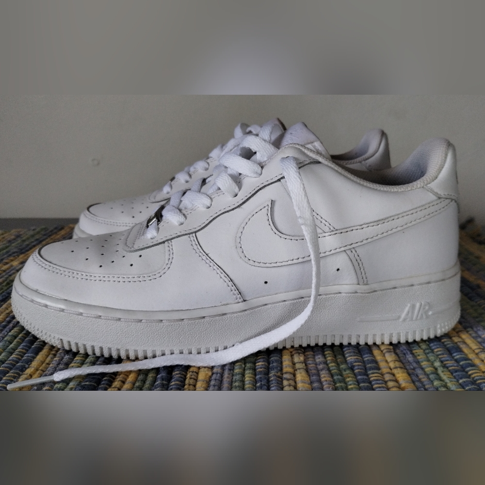 Nike Air Force 1 '07  Men's White Size 6.5Y
